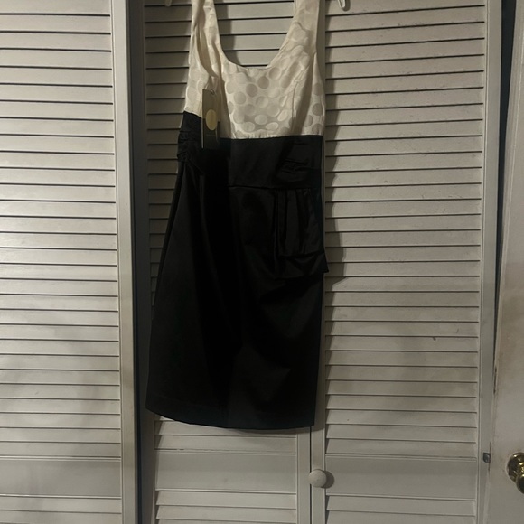 NEW Target Limited HOLIDAY edition dress, size 6. Brand new with tag. - Picture 8 of 10